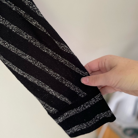 Lou & Grey Textured Stripes Long Sleeve Top Size Small - Picture 8 of 8